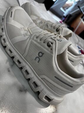On cloud shoes Running White Athletic Sneakers